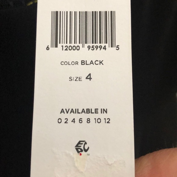 BCBGeneration Romper with pockets - Picture 4 of 4